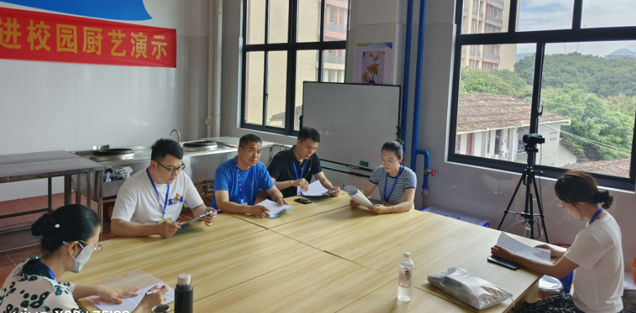 我校成功举办首期无纸化职业技能等级认定考试——中式烹调师专场